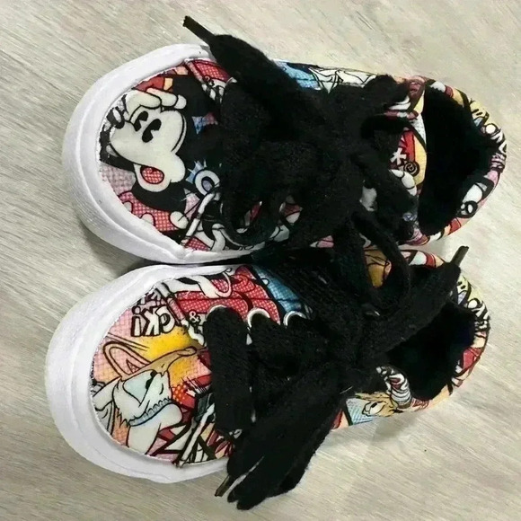 6. DISNEY PARKS LITTLE GIRLS CARTOON PRINTED LOW TOP TENNIS SHOES SIZE 7/8 - Picture 7 of 8